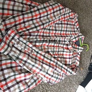 Men's long-sleeved, plaid, button up size large classic fit
